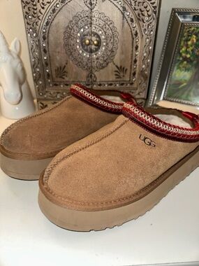 UGG Tazz Platform Womens Slippers Chestnut